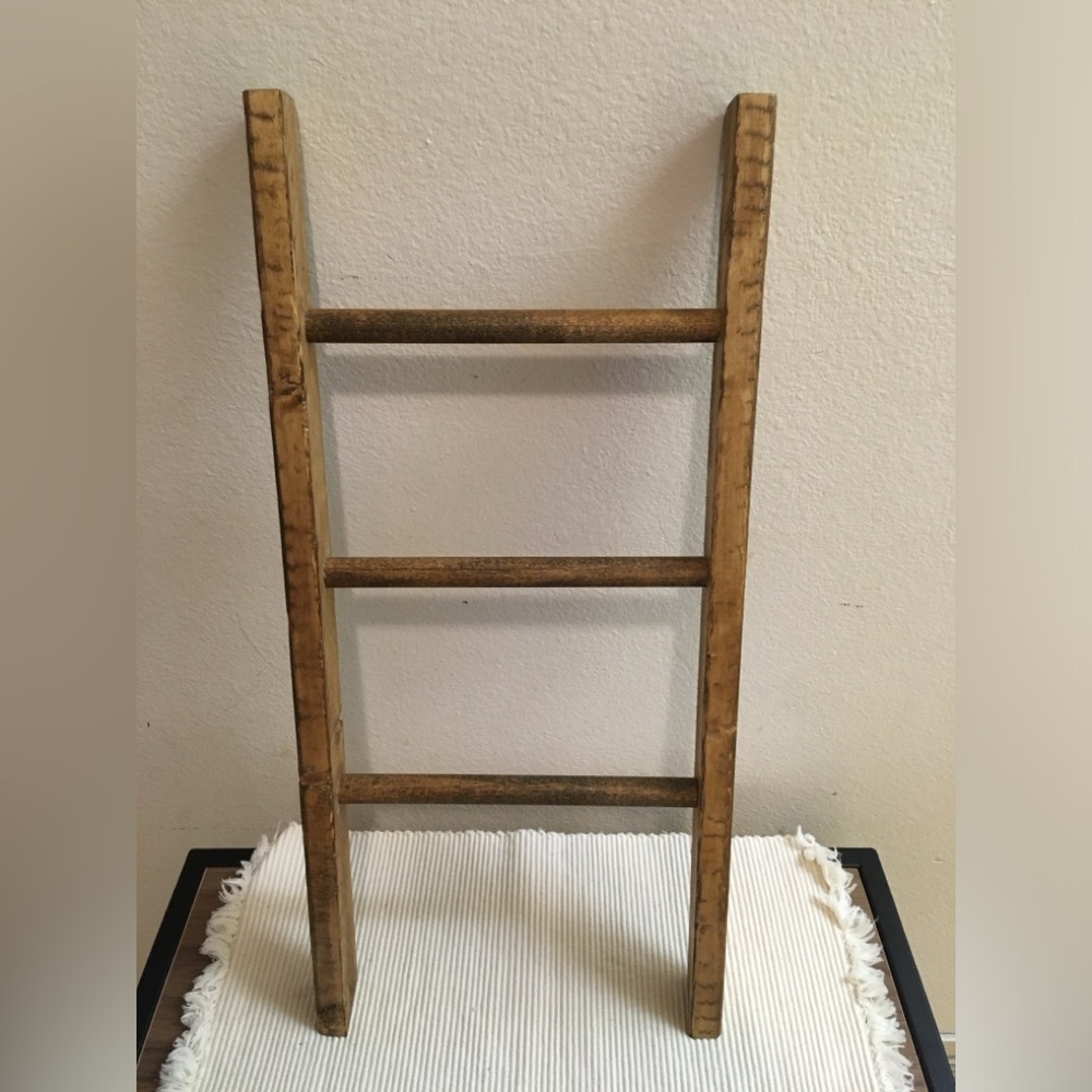 Farmhouse Tea Towel Ladder Wood Light Walnut Brown